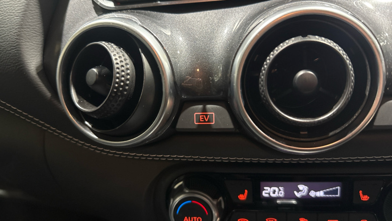 Nissan Juke 1.6 Hybrid Tekna 5dr Auto Hybrid Hatchback